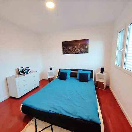 Vakantiehuis Jolie Maison-6 Personnes