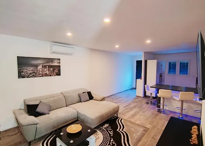 Jolie Maison-6 Personnes Holiday home *
